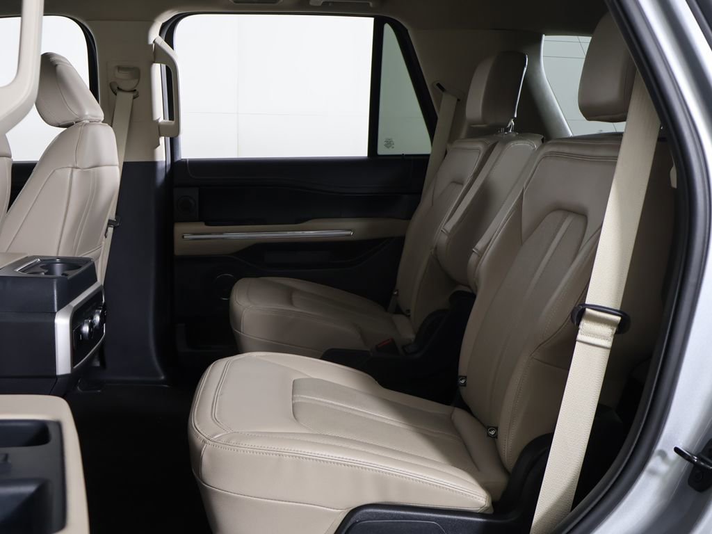 Used 2022 Ford Expedition Limited AWD/4WD image 36