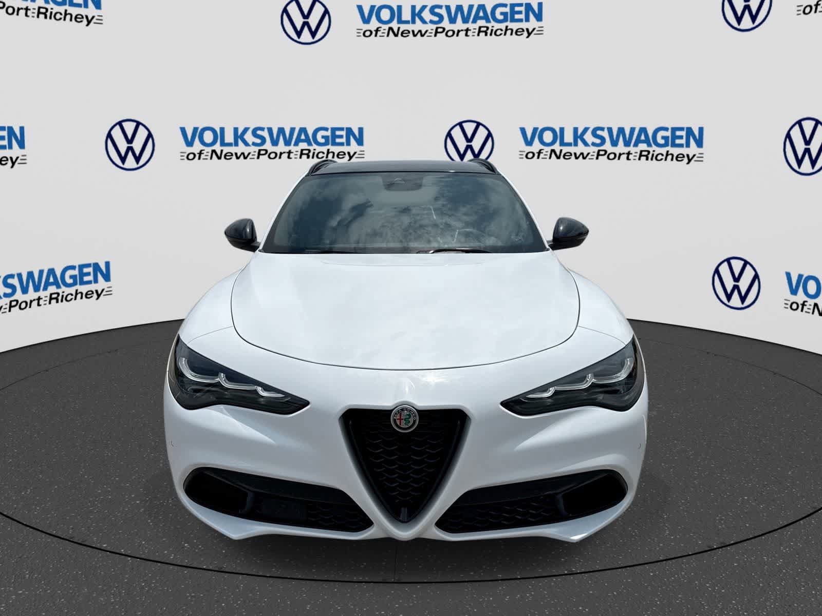 Used 2024 Alfa Romeo Stelvio Veloce AWD/4WD image 17