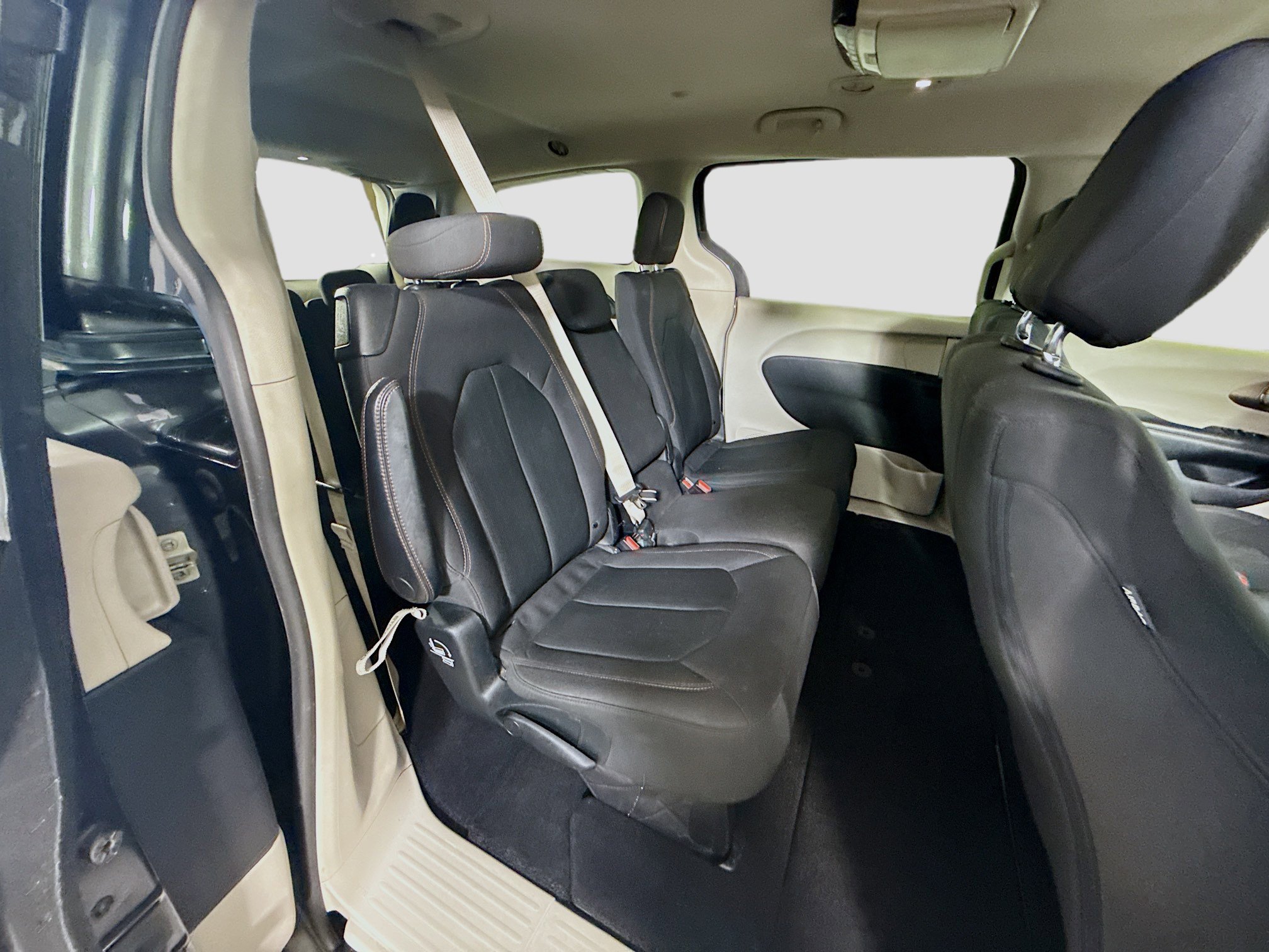 Used 2019 Chrysler Pacifica LX w/ Tire & Wheel Group image 26