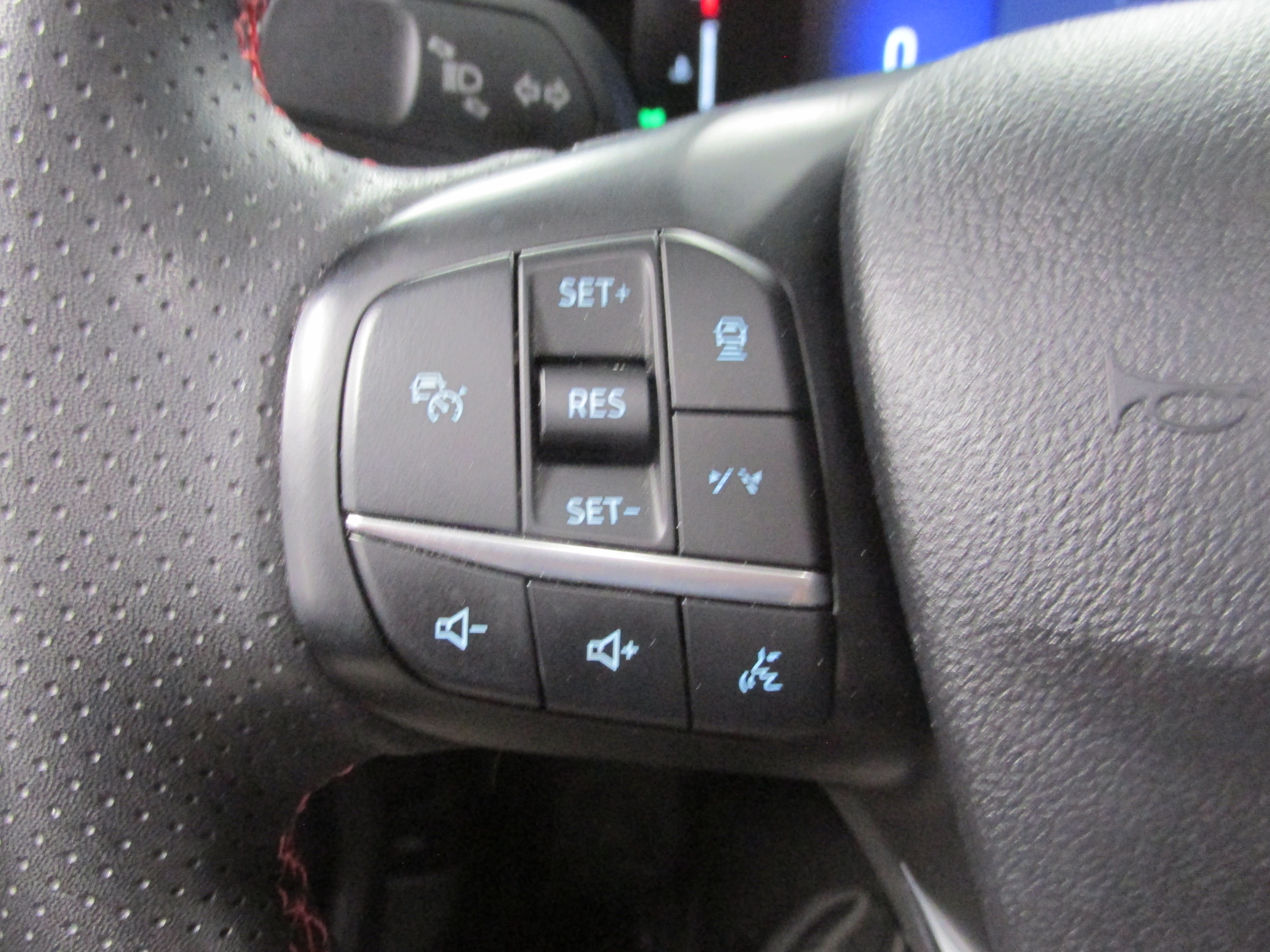 Used 2023 Ford Escape ST-Line w/ Tech Pack #1 AWD/4WD image 34