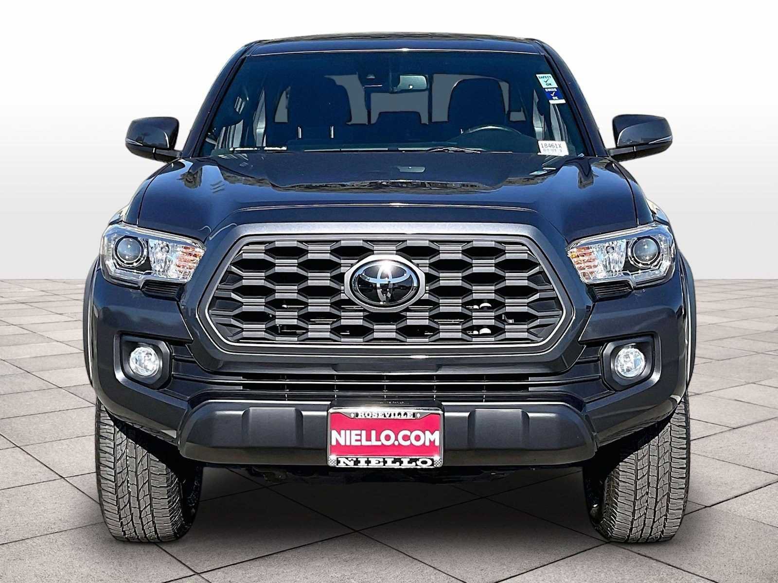 Used 2021 Toyota Tacoma TRD Off-Road AWD/4WD image 7