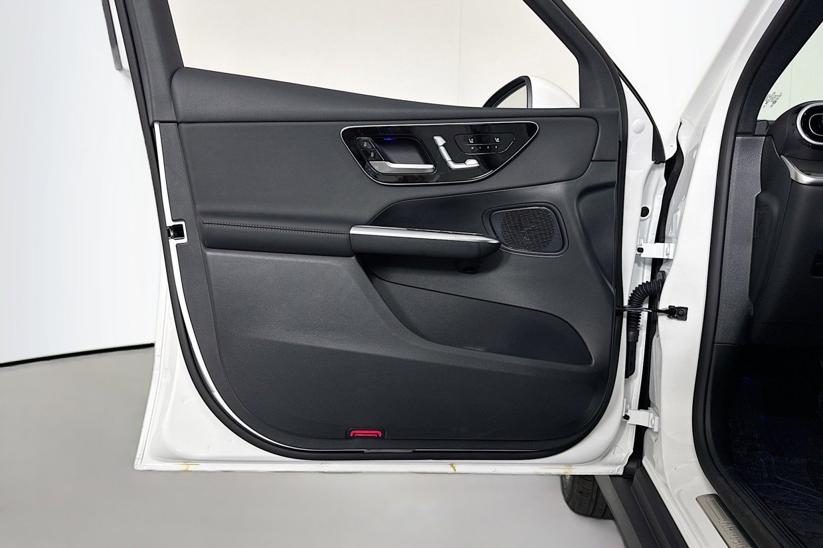 Certified 2026 Mercedes-Benz GLC 300 image 21