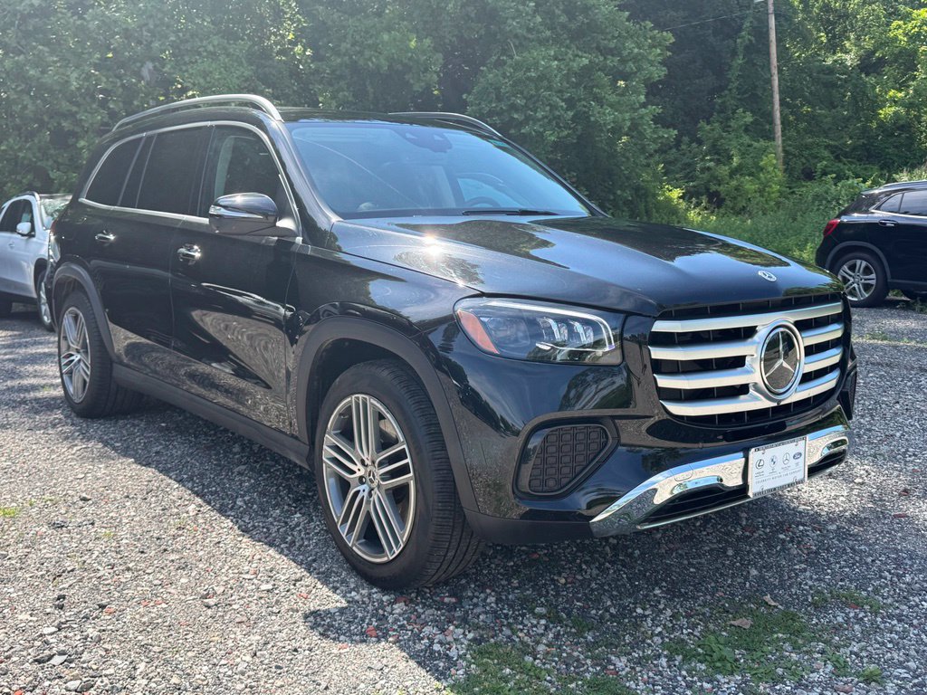 Used 2026 Mercedes-Benz GLS 450 4MATIC image 1