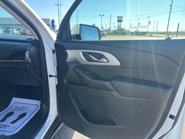 Used 2020 Chevrolet Traverse LT image 10