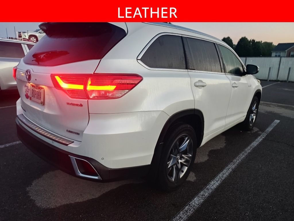 Used 2018 Toyota Highlander Limited Platinum AWD/4WD image 4