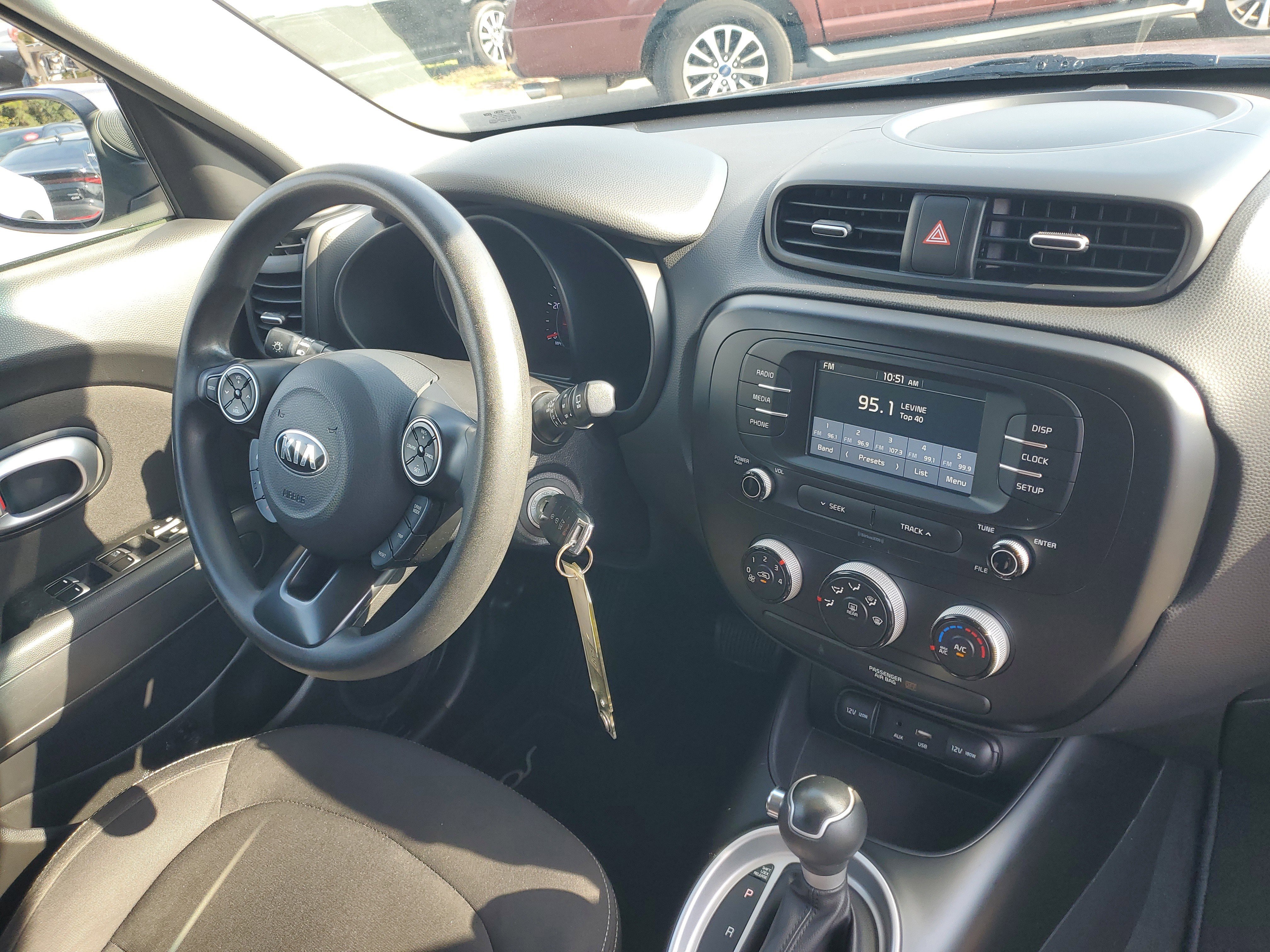 Used 2019 Kia Soul Base image 8