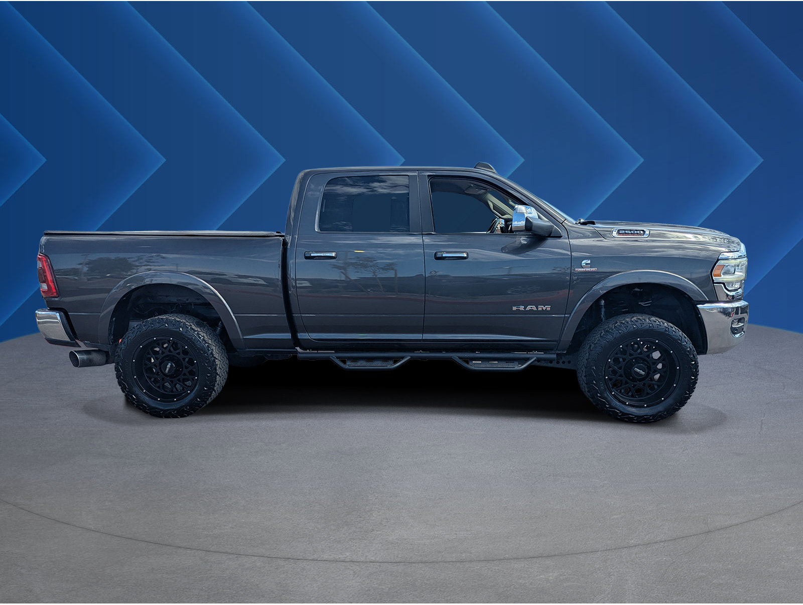 Used 2022 RAM 2500 Laramie AWD/4WD image 2