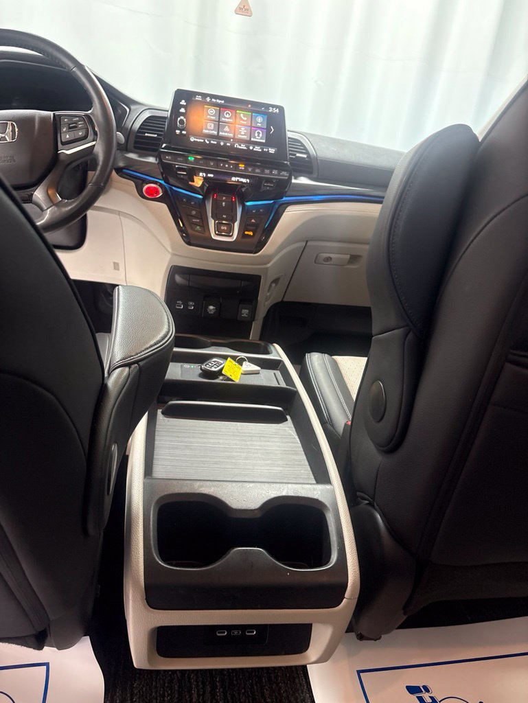 Used 2025 Honda Odyssey Elite image 13