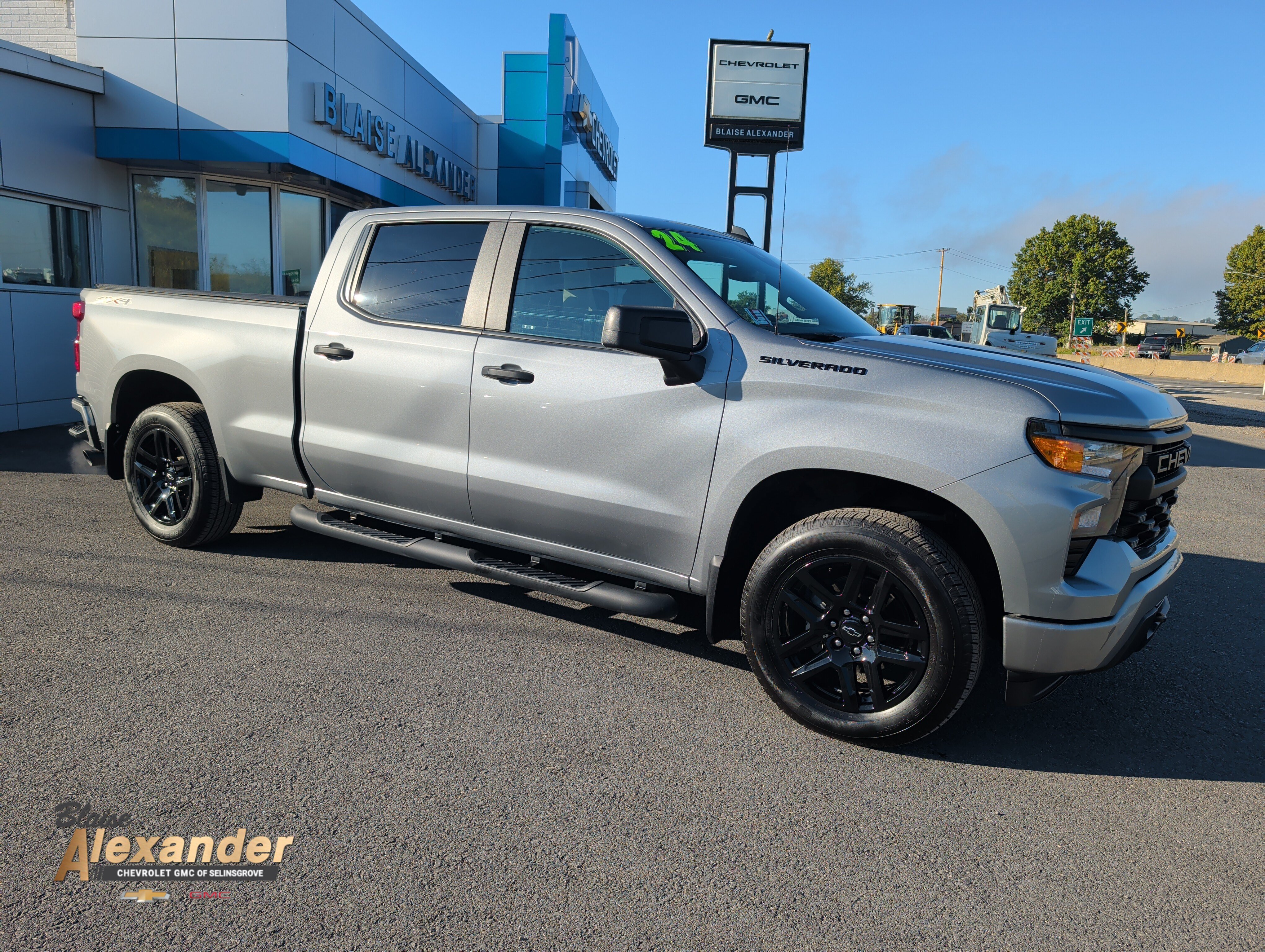 Used 2024 Chevrolet Silverado 1500 Custom w/ Rally Edition AWD/4WD image 1
