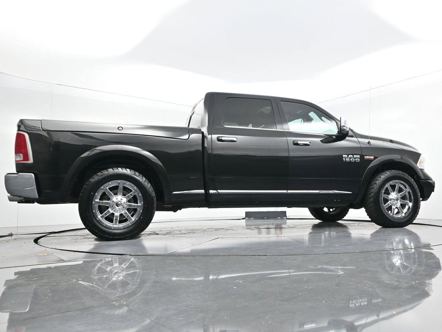Used 2018 RAM 1500 Limited image 23