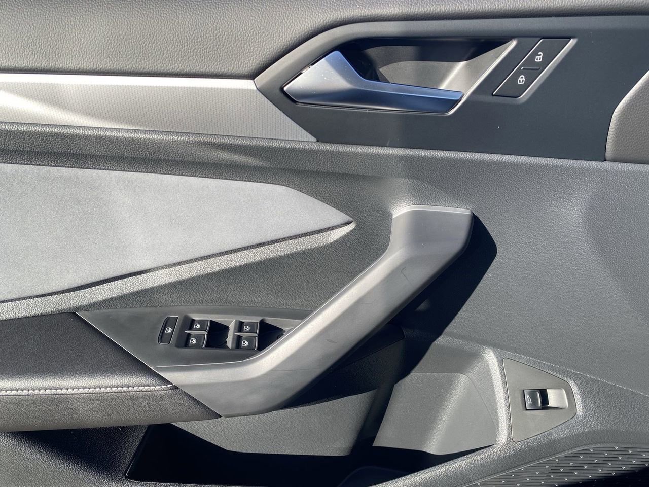 New 2026 Volkswagen Jetta SE image 17