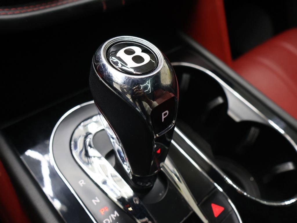 Used 2019 Bentley Bentayga image 29