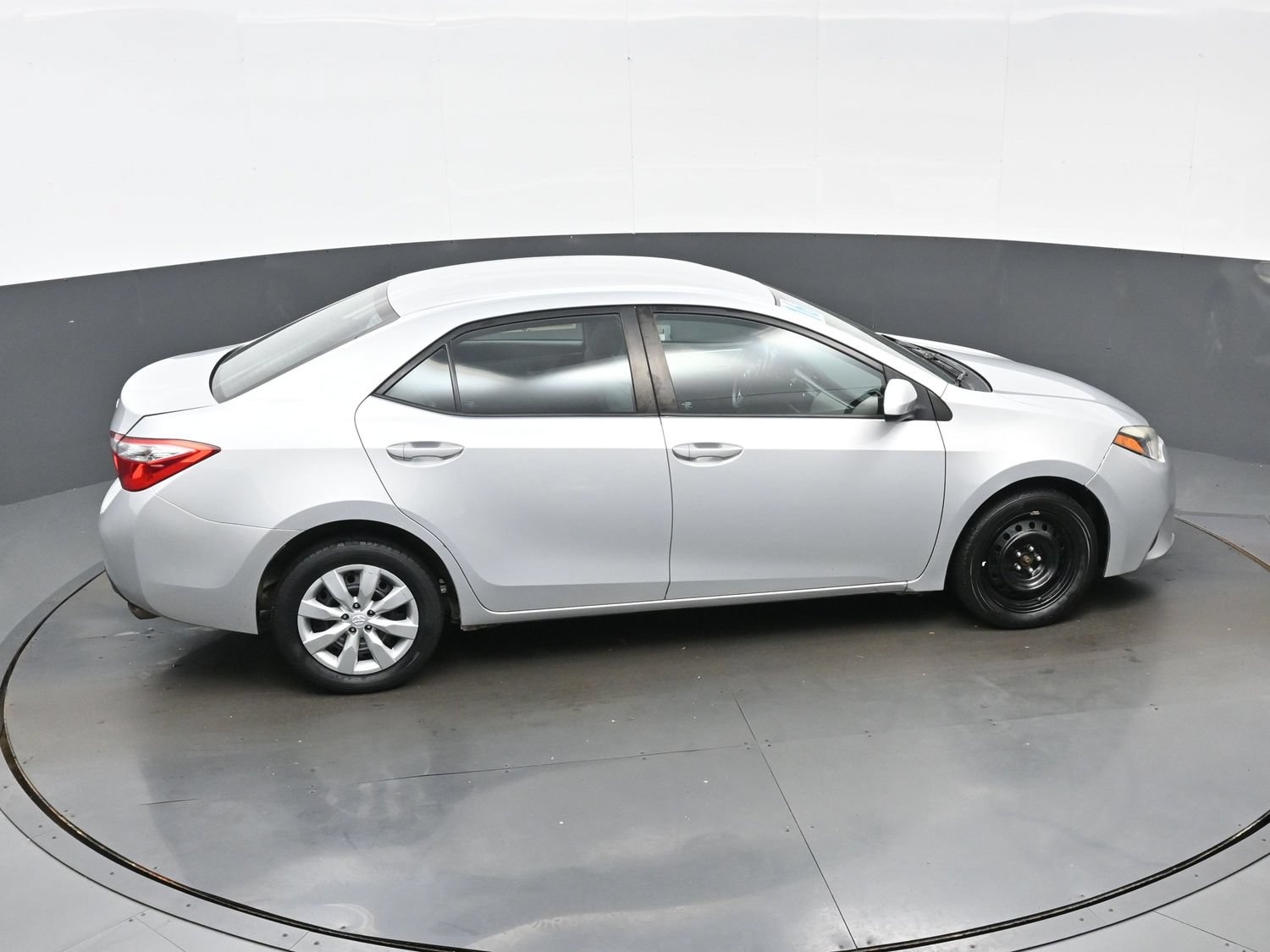 Used 2016 Toyota Corolla LE FWD image 39