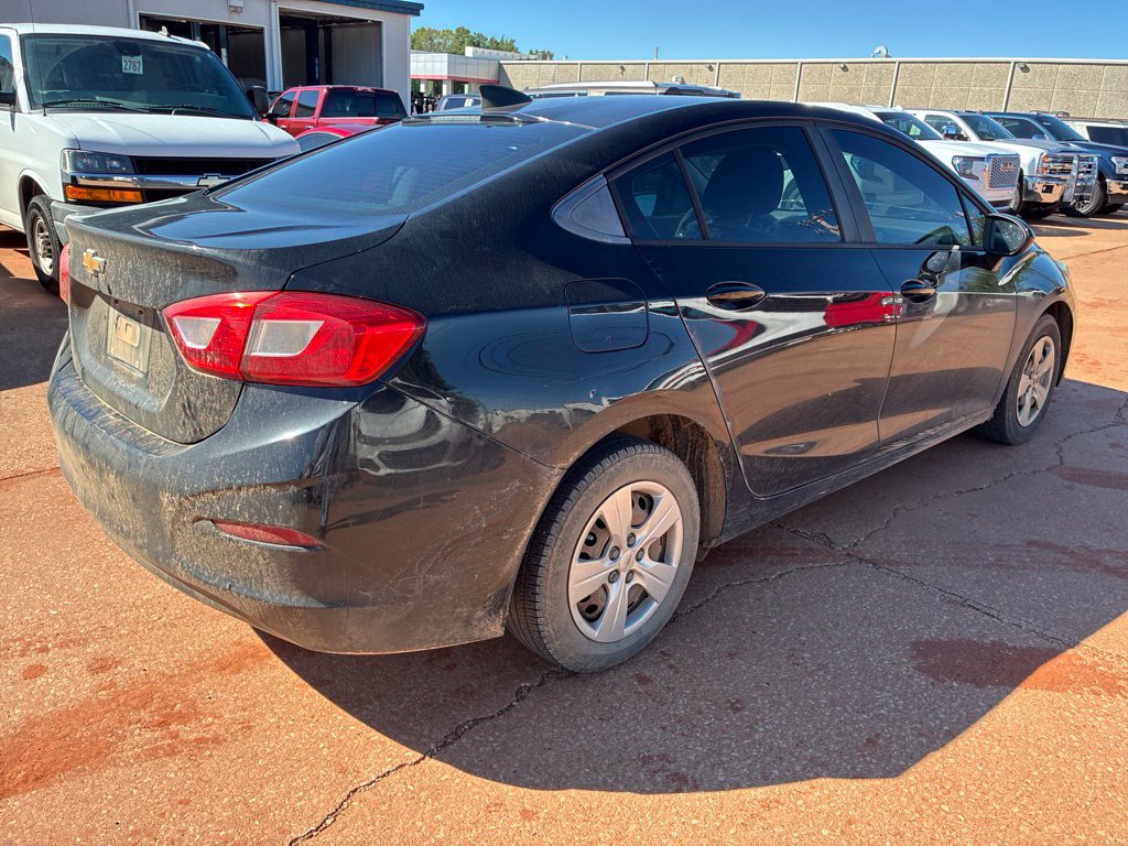 Used 2018 Chevrolet Cruze LS FWD image 13