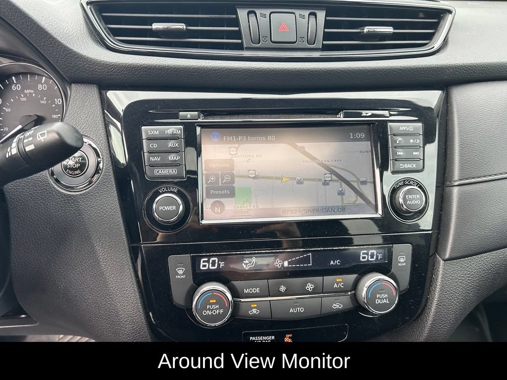 Used 2017 Nissan Rogue SV AWD/4WD image 12