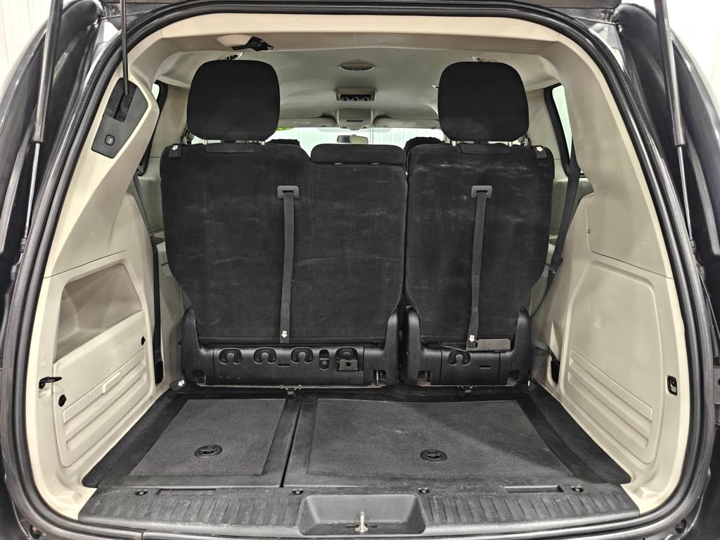 Used 2012 Dodge Grand Caravan SXT FWD image 30