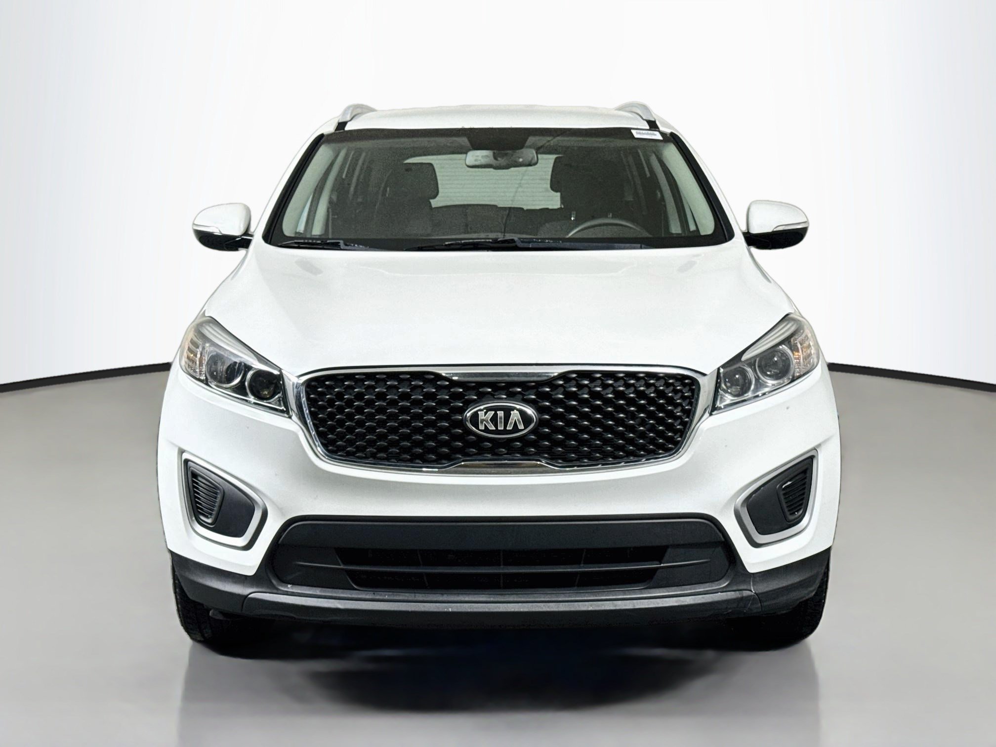 Used 2017 Kia Sorento FWD w/ LX Convenience Package image 2
