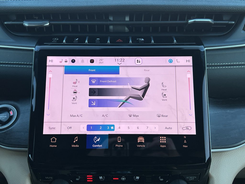 Used 2024 Jeep Grand Cherokee L Limited w/ Luxury Tech Group II image 25