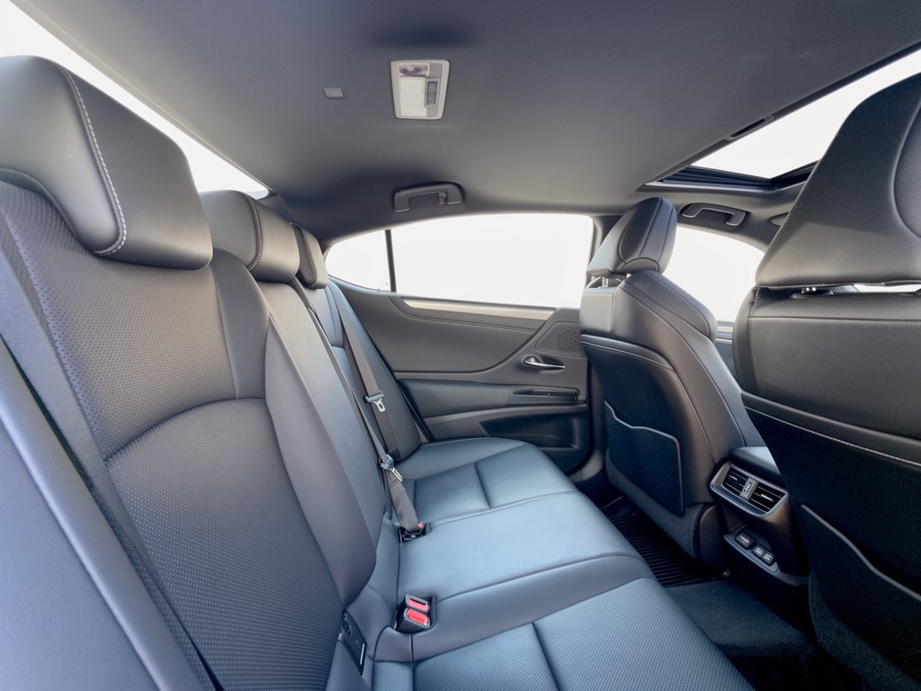 Used 2021 Lexus ES 350 F Sport w/ Accessory Package FWD image 17