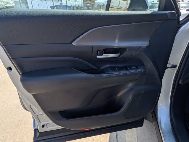 Used 2024 Toyota Grand Highlander AWD image 19