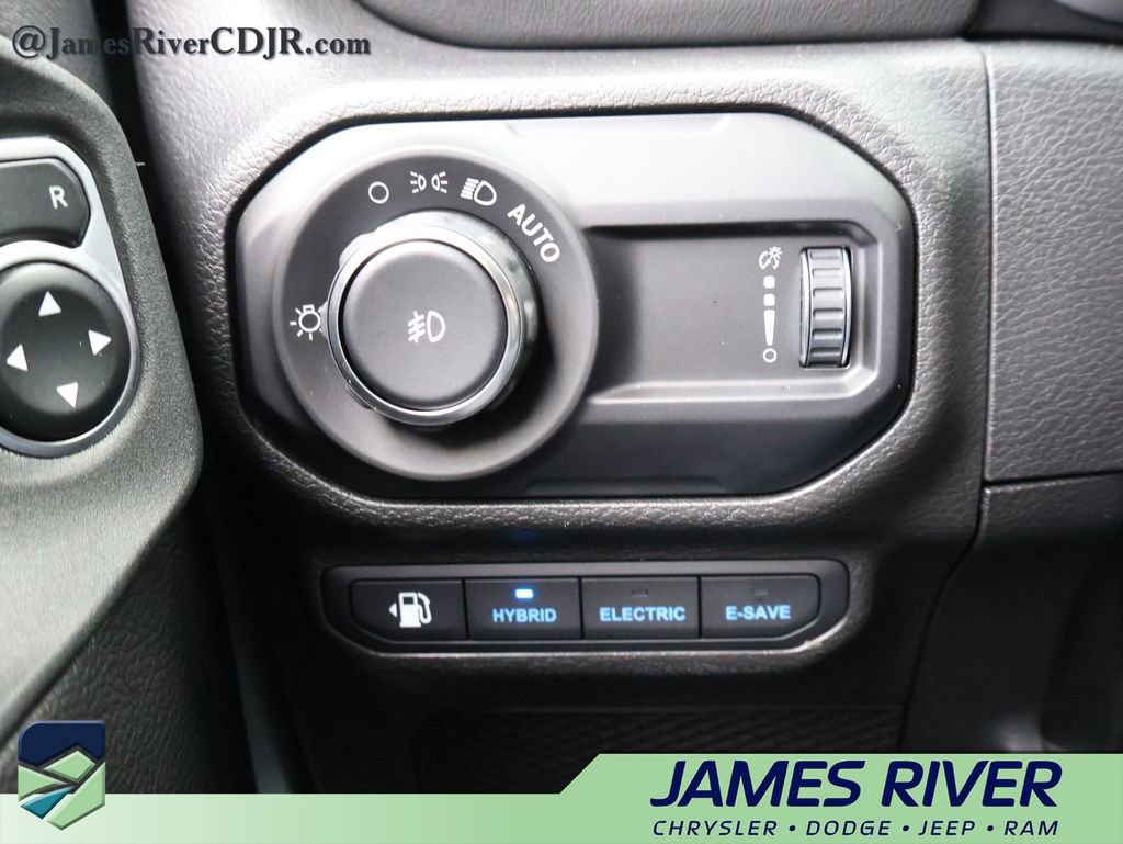 Used 2023 Jeep Wrangler Unlimited Rubicon 4xe w/ Cold Weather Group AWD/4WD image 30