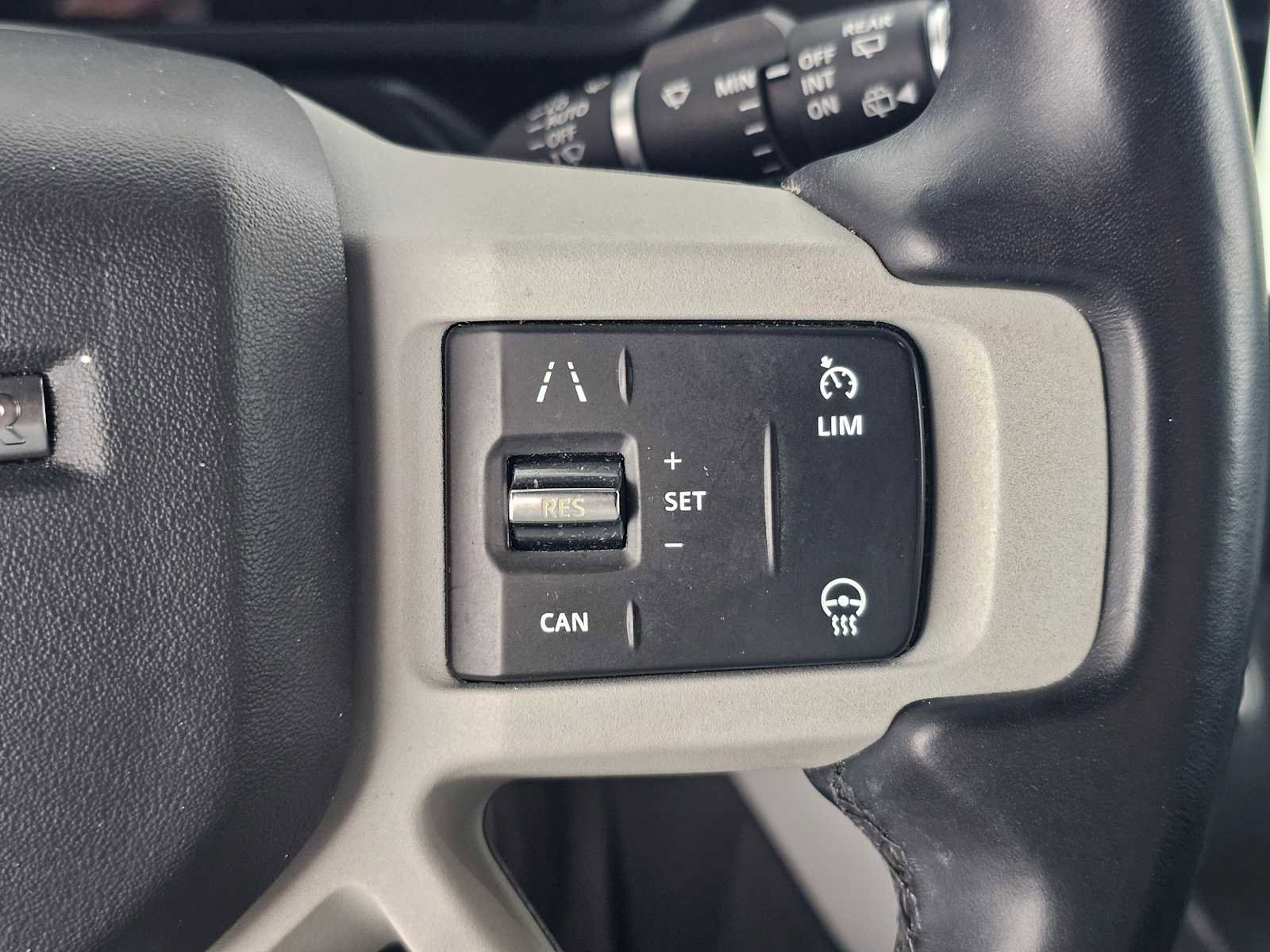 Used 2023 Land Rover Defender 110 S image 28