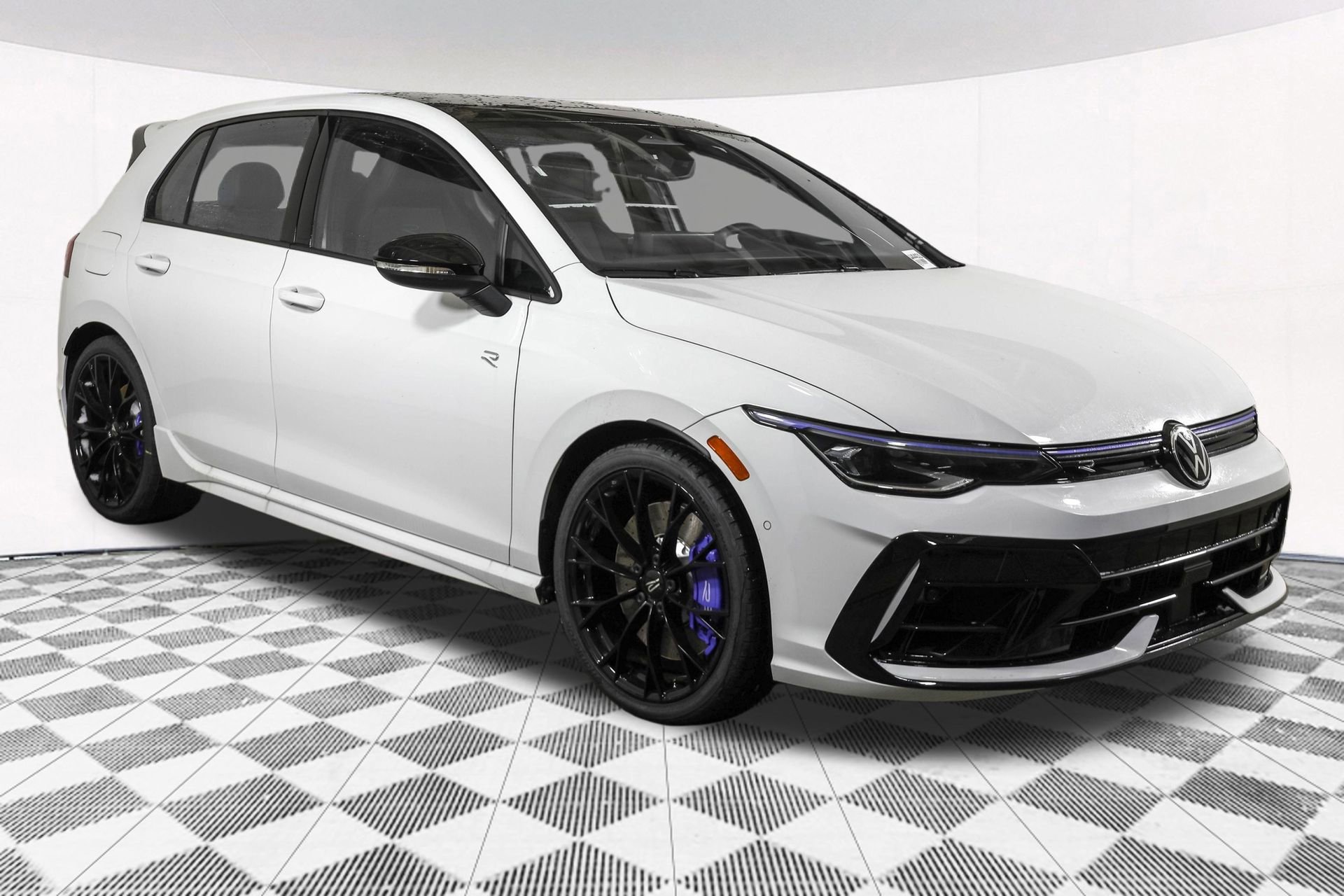 New 2026 Volkswagen Golf 2.0T image 9