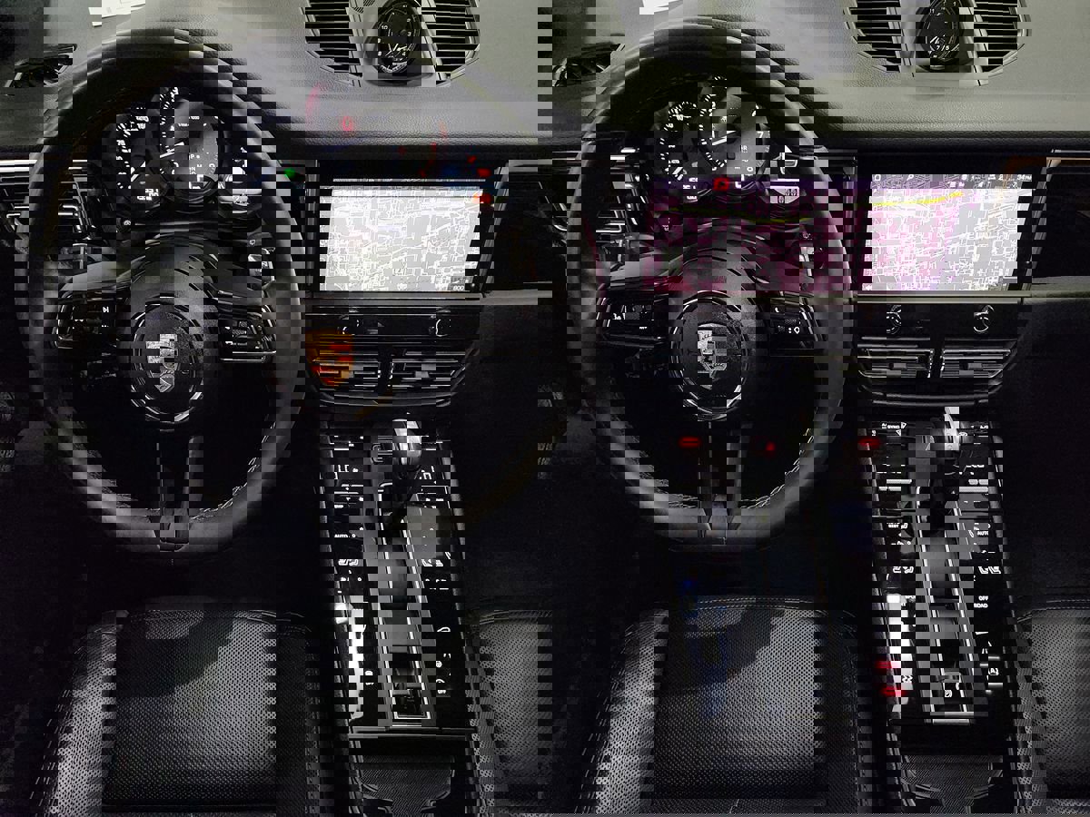 Used 2023 Porsche Macan S image 47