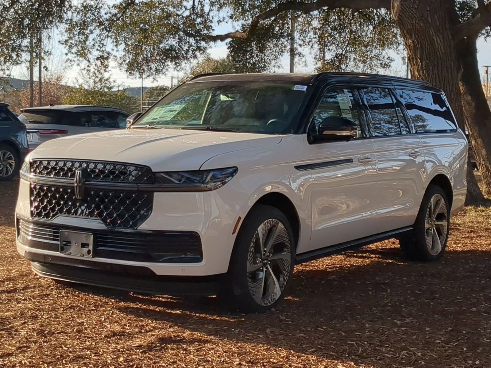New 2026 Lincoln Navigator L Black Label w/ Black Label Special Edition image 7
