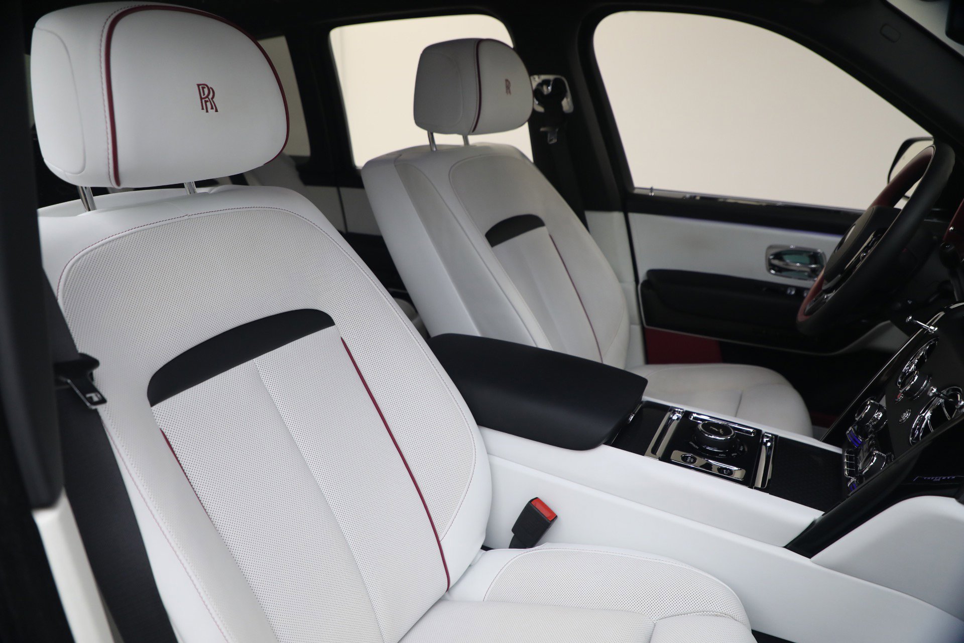 Certified 2025 Rolls-Royce Cullinan Black Badge image 20