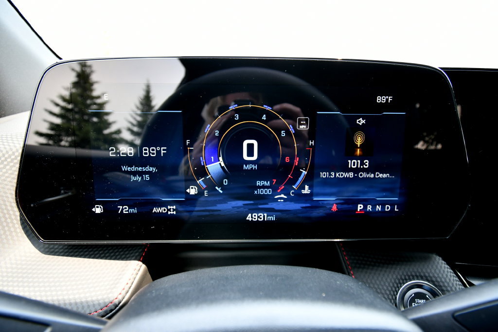 Used 2025 Chevrolet Equinox RS w/ Safety and Technology Package AWD/4WD image 22
