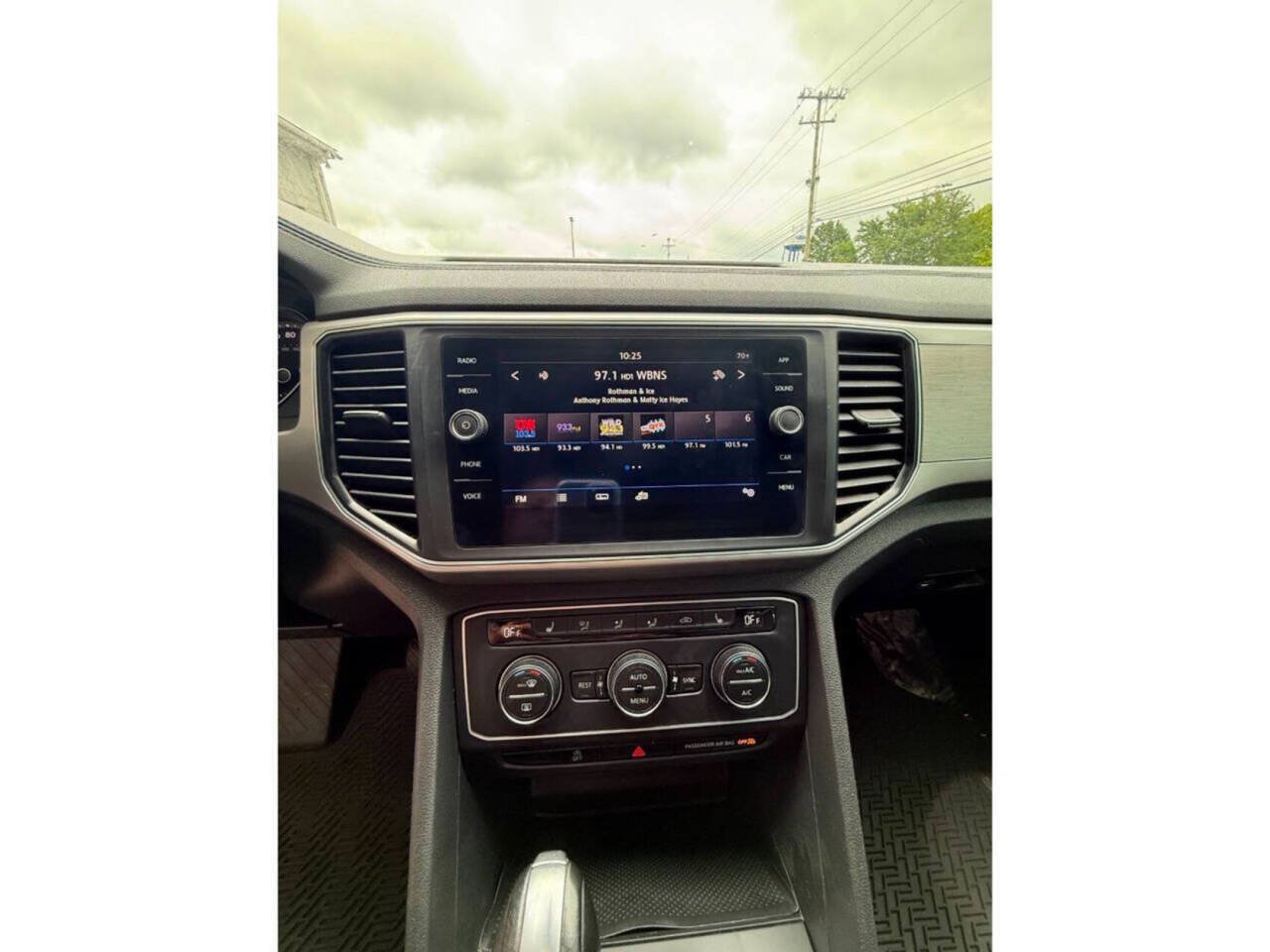 Used 2019 Volkswagen Atlas SE FWD image 23