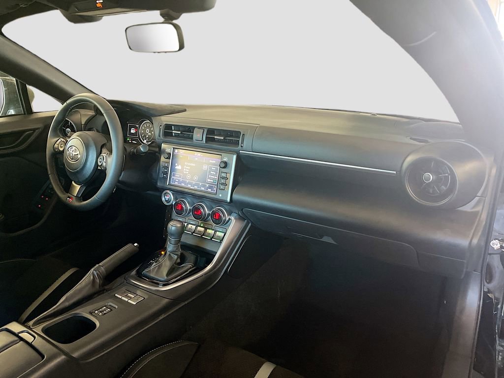 Used 2025 Toyota GR86 Premium w/ Performance Package RWD image 27