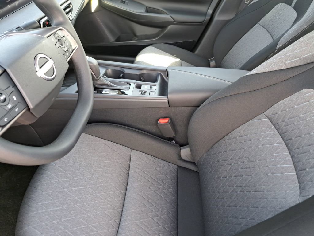 Used 2026 Nissan Sentra SV w/ Floor Mat Package FWD image 16