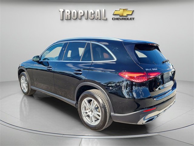 Used 2023 Mercedes-Benz GLC 300 4MATIC w/ Exclusive Trim Package image 3