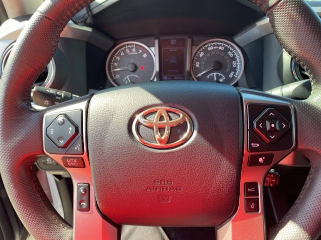 Used 2018 Toyota Tacoma SR5 AWD/4WD image 27