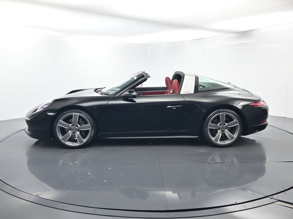 Certified 2019 Porsche 911 Targa 4 AWD/4WD image 2