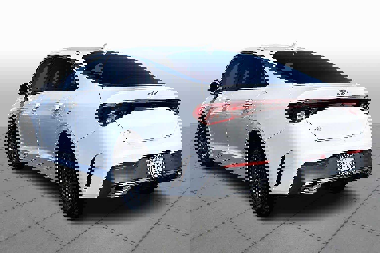 Used 2022 Kia K5 LX image 11