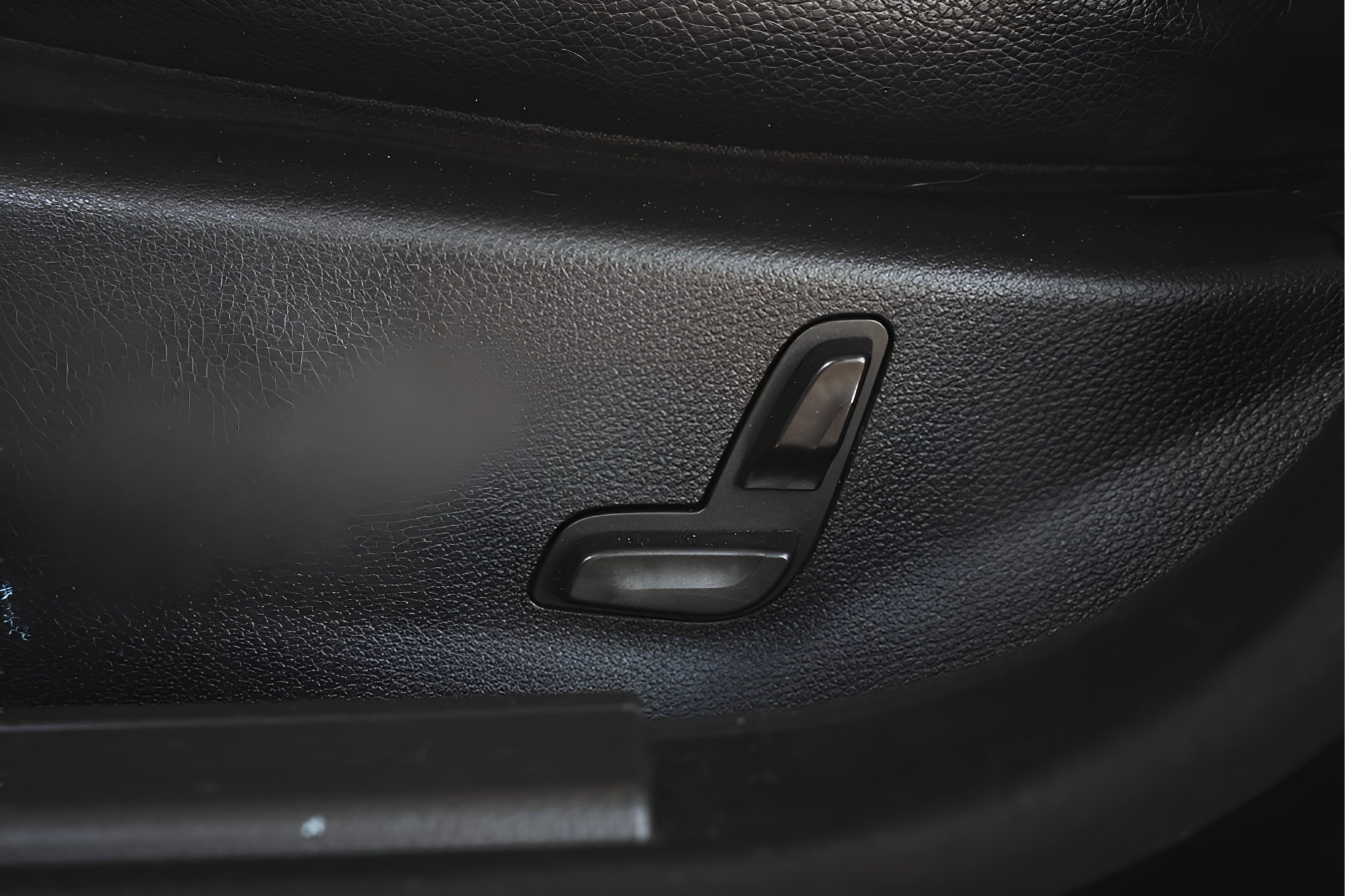 Used 2014 Mercedes-Benz C 250 Sedan image 11