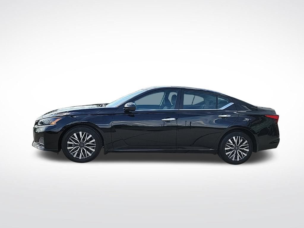 Used 2023 Nissan Altima 2.5 SV FWD video 2