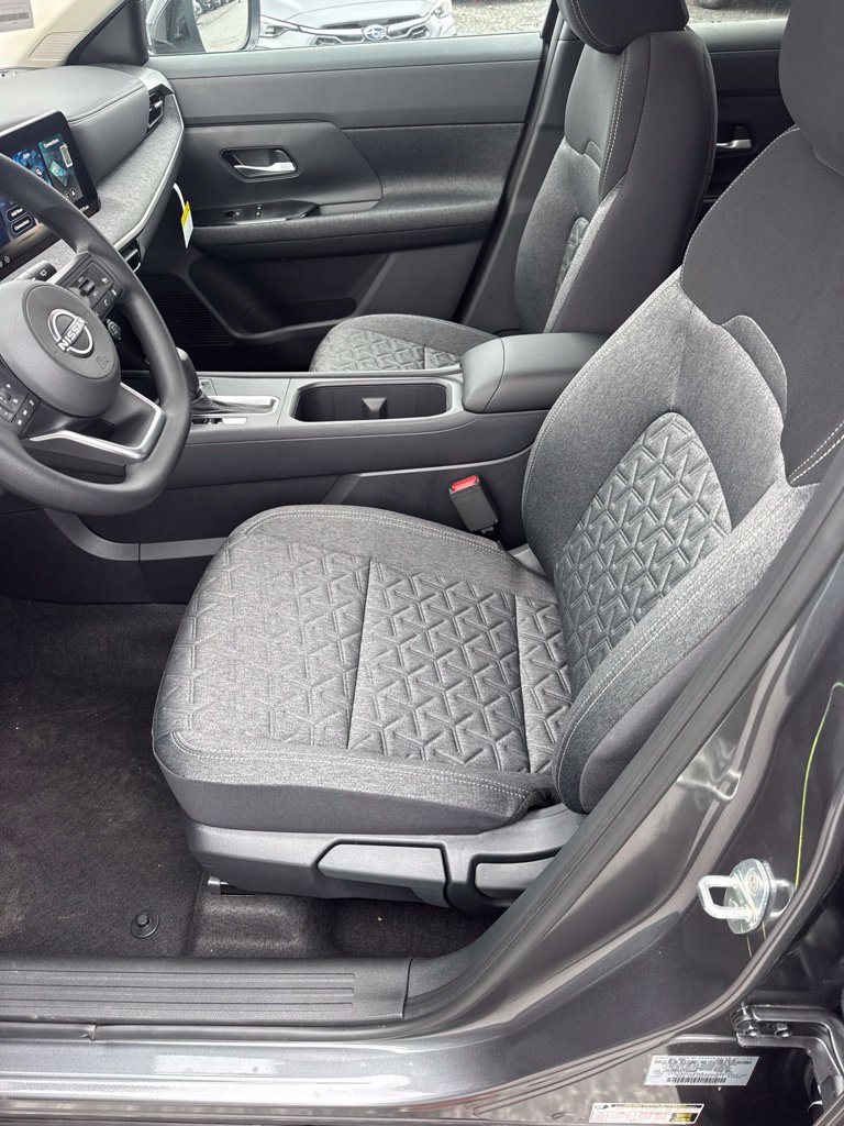 New 2026 Nissan Kicks SV w/ Interior Electronics Package AWD/4WD image 9