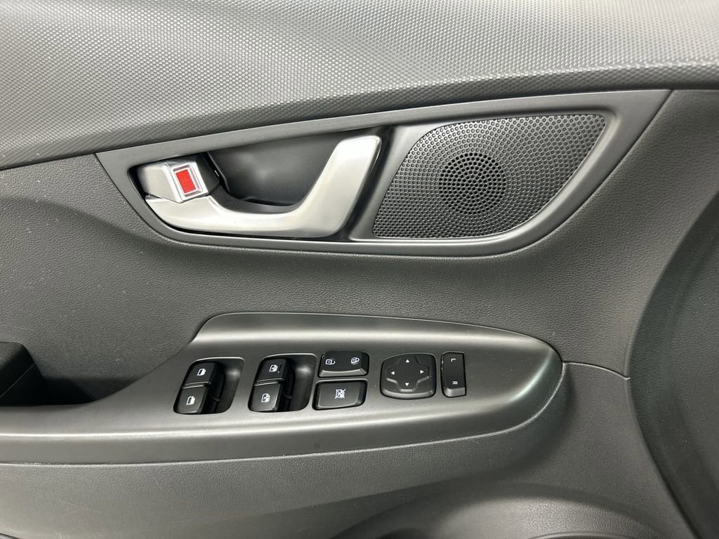 Used 2023 Hyundai Kona SEL w/ Convenience Package AWD/4WD image 11