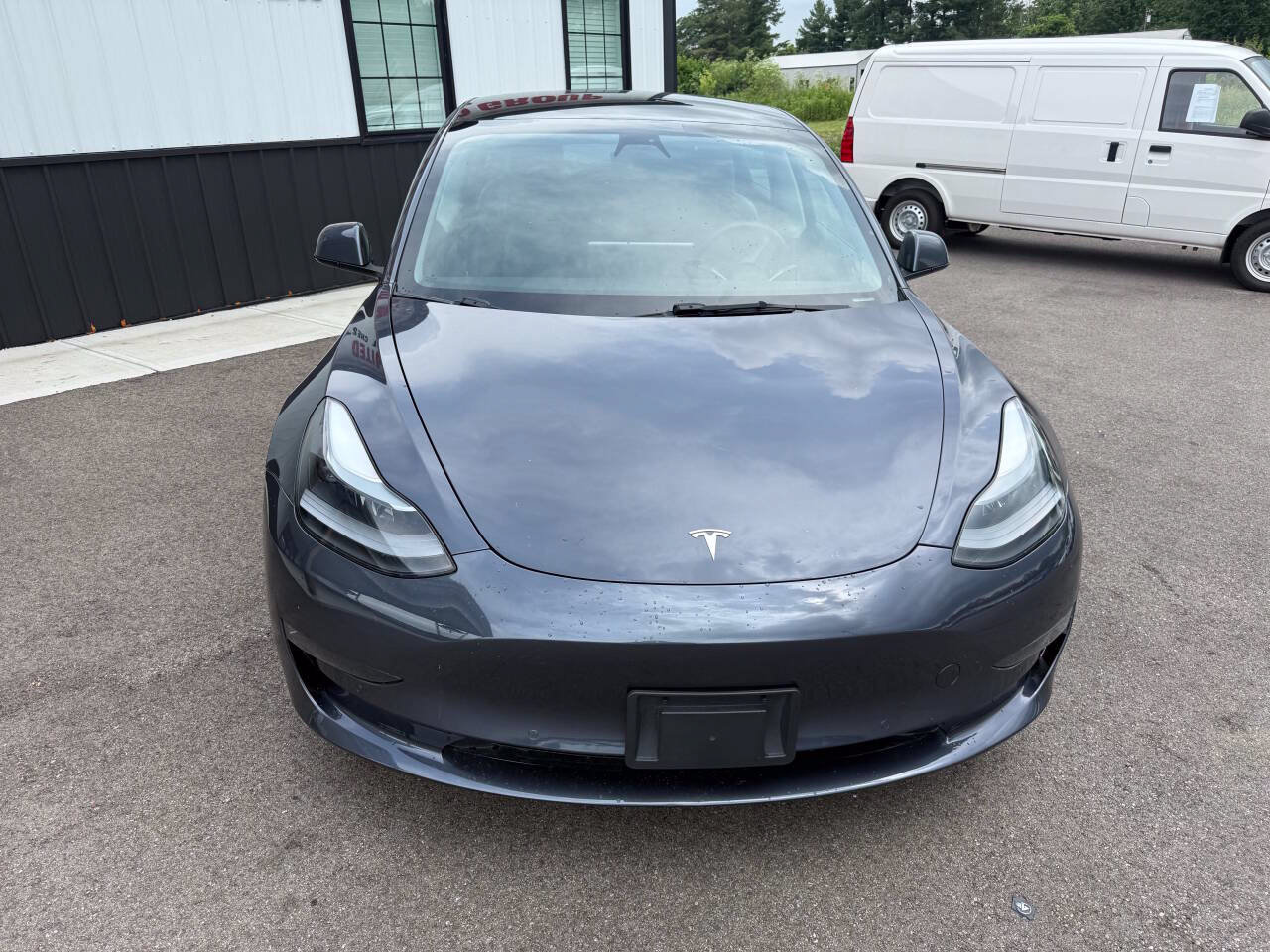 Used 2022 Tesla Model 3 Standard Range RWD image 3