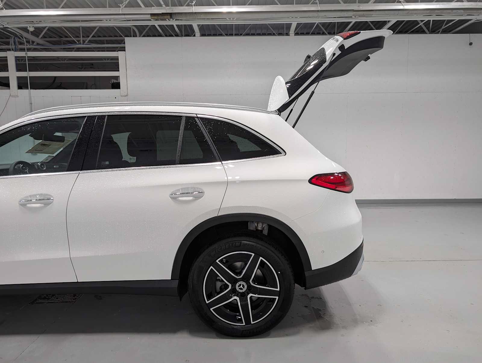 New 2026 Mercedes-Benz GLC 300 4MATIC image 9