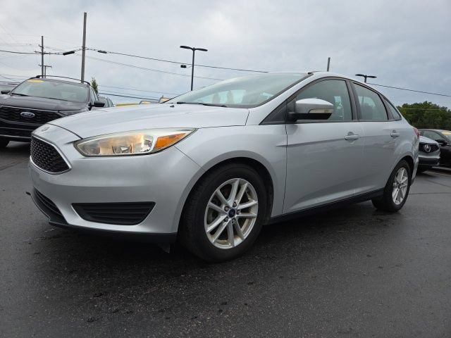 Used 2016 Ford Focus SE FWD image 3