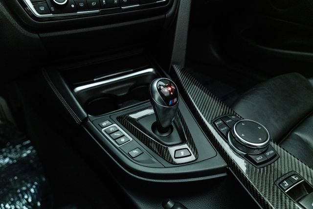 Used 2015 BMW M4 Convertible image 26