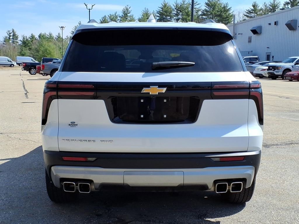 Used 2025 Chevrolet Traverse LT w/ Enhanced Driving Package AWD/4WD image 5