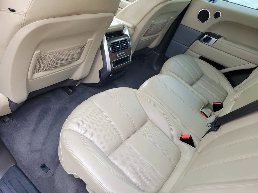 Used 2016 Land Rover Range Rover Sport SE image 38