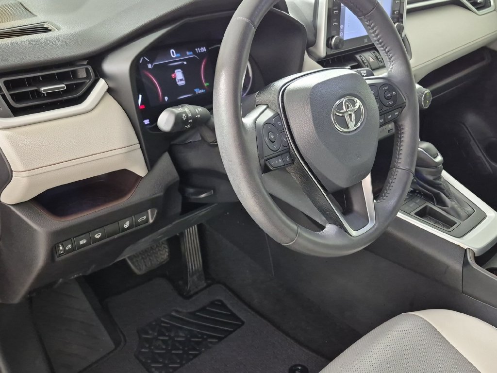 Used 2021 Toyota RAV4 Limited w/ Limited Grade Weather Package FWD image 11