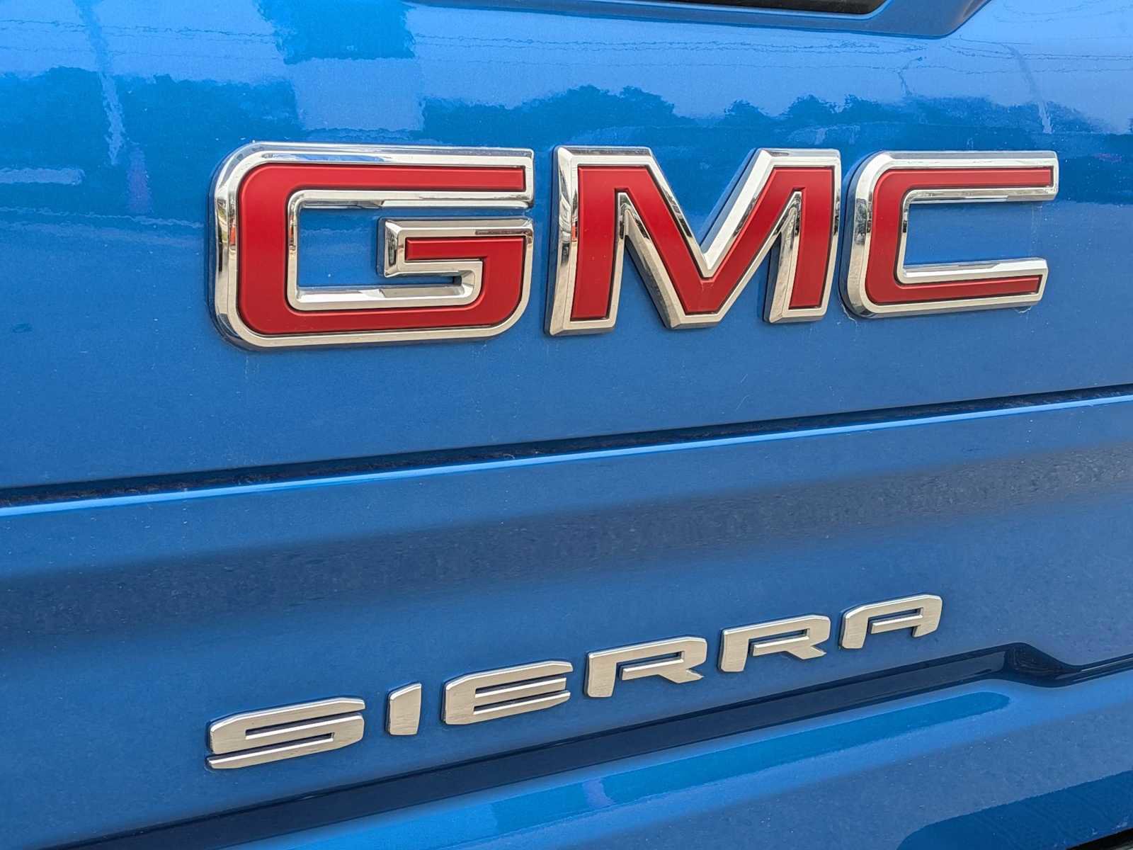 Used 2023 GMC Sierra 1500 AT4X image 8